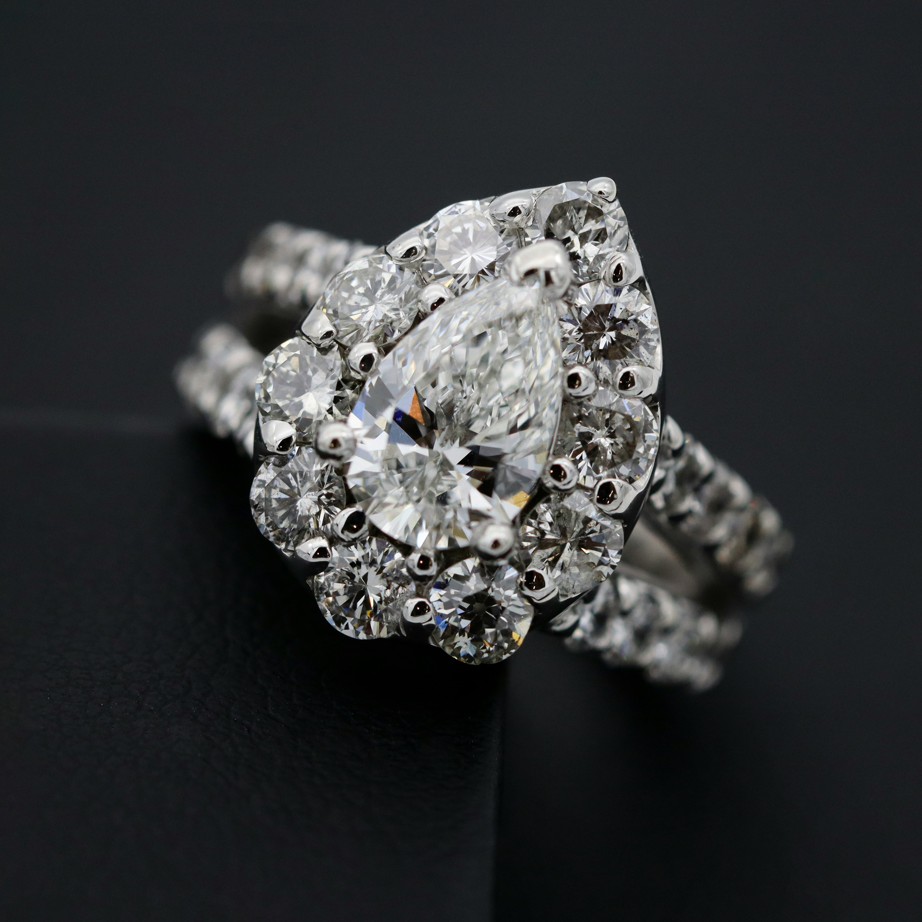 Custom Jewellery Manufacturing: Diamond, Gold, Silver, Platinum, Alloy - Export & Bulk Orders